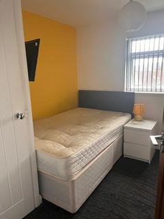 1 bedroom in a house share to rent, 13 Latham Road, Coventry, CV5