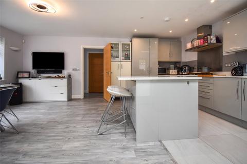 1 Cherry Place, Farnham, GU9 9TH