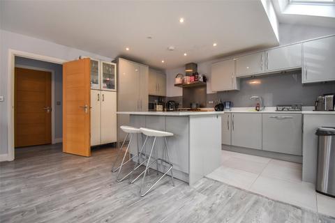 1 Cherry Place, Farnham, GU9 9TH