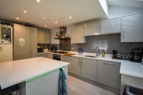 1 Cherry Place, Farnham, GU9 9TH