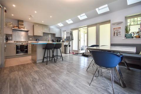 1 Cherry Place, Farnham, GU9 9TH