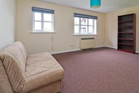 Studio for sale, King Georges Avenue, Watford, WD18