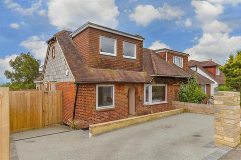 3 bedroom detached bungalow for sale, Carlton Road, Fareham, Hampshire