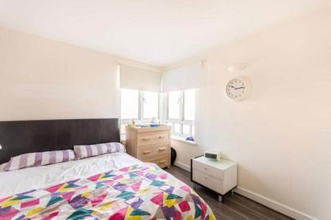 2 bedroom flat for sale, Finch Lodge Admiral Walk, London, W9