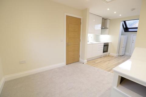 1 bedroom flat to rent, Coley Avenue, Reading, RG1