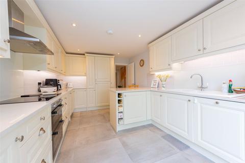 6 bedroom detached house for sale, Hazel Road, Guildford GU12