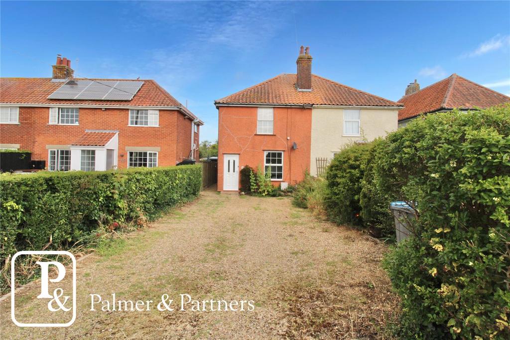 Saxmundham Road, Aldeburgh, Suffolk... 2 bed semidetached house for