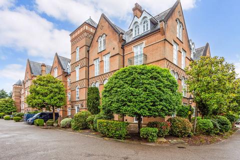 2 bedroom flat for sale, Holloway Drive, Virginia Water