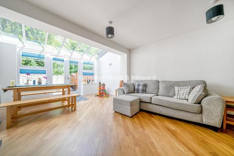 57 Erickson Gardens, Bromley, BR2 9FZ