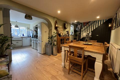 1 bedroom end of terrace house for sale, Church Lane, Hungerford RG17