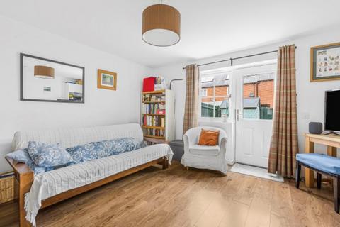 25 Bramley Close, Gosford, Kidlington, OX5 2GD