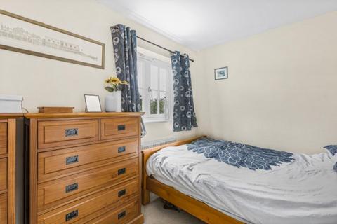 25 Bramley Close, Gosford, Kidlington, OX5 2GD