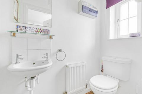 25 Bramley Close, Gosford, Kidlington, OX5 2GD