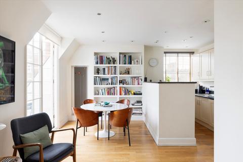 3 bedroom flat for sale, Kensington High Street, London, W8