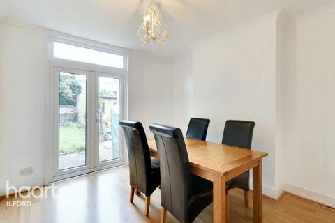 117 Shirley Gardens, Barking, IG11 9XB