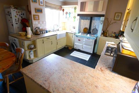 3 bedroom terraced house for sale, Clarendon Road, Shanklin, Isle Of Wight. PO37 6DP