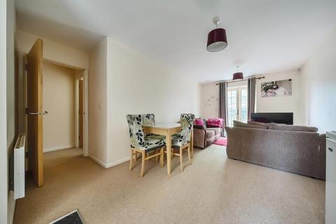 2 bedroom flat for sale, Woodford Way,  Witney,  OX28