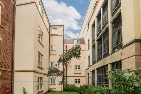 2 bedroom flat for sale, Woodford Way,  Witney,  OX28