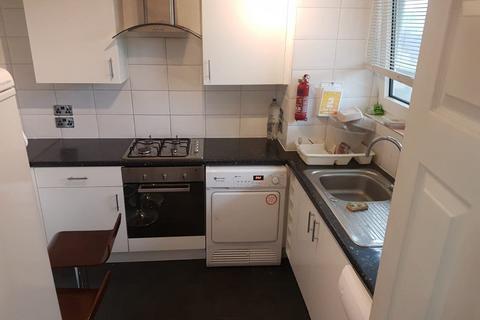 1 bedroom in a flat share to rent, London, SW15