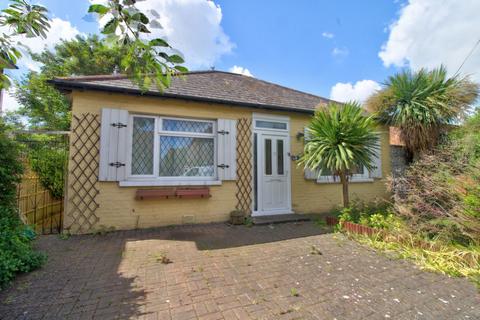 2 bedroom bungalow for sale, Kings Avenue, Ramsgate, CT12