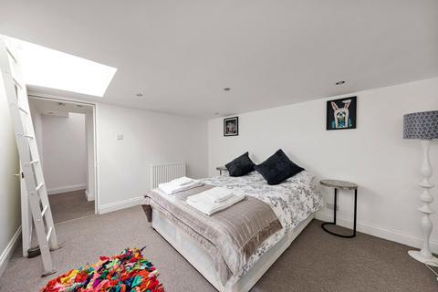 undefined, Gosset Street, London, E2