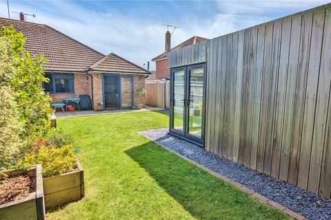 2 bedroom bungalow for sale, Terringes Avenue, Worthing, West Sussex, BN13