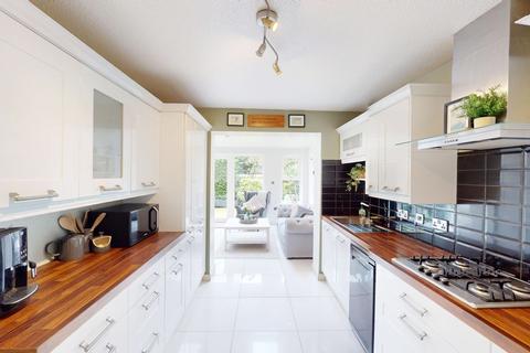7 Corner Brook, Lostock, Bolton, BL6 4GX