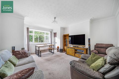 3 bedroom flat to rent, Winchelsea Gardens, Worthing, West Sussex, BN11