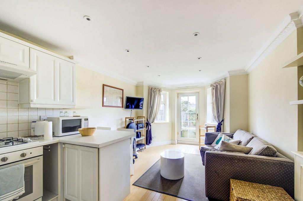 Philbeach Gardens, Earls Court... 1 bed flat - £2,384 pcm (£550 pw)