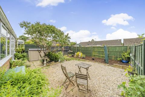 3 bedroom detached bungalow for sale, Carterton,  Oxfordshire,  OX18