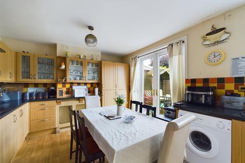 55 Kitchener Avenue, Gloucester, GL1 5EN