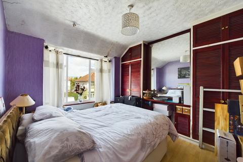 55 Kitchener Avenue, Gloucester, GL1 5EN