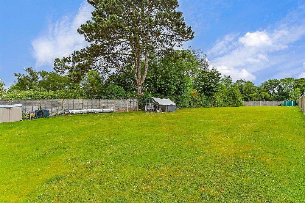 Willington Street, Maidstone, Kent 4 bed detached house for sale £775,000
