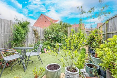 2 bedroom terraced house for sale, Calder Avenue, Gainsborough, Lincolnshire, DN21