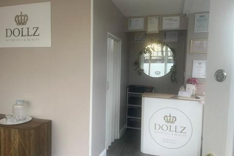 Shop to rent, Bancks Street, Minehead TA24