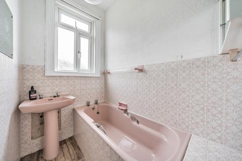 132 Muirkirk Road, London, SE6 1BL