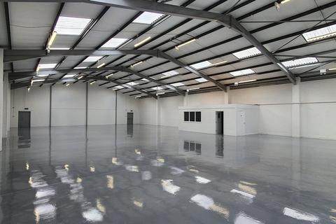Industrial unit to rent, Grays, West Thurrock RM17