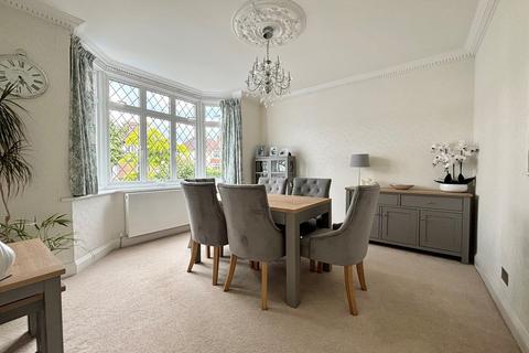 60 Hayes Way, Beckenham, BR3 6RS