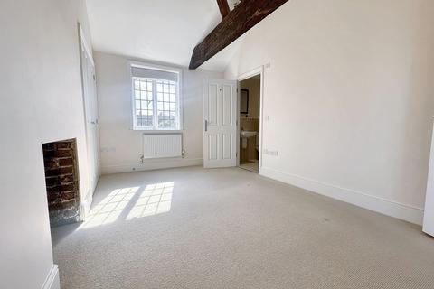 2 bedroom apartment for sale, North Street, Midhurst, GU29