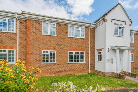 1 bedroom apartment to rent, Kingfisher Way,  Biceter,  OX26