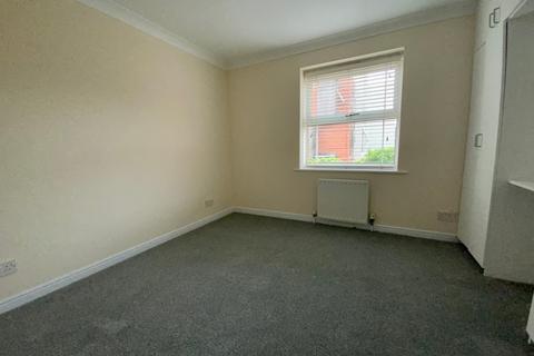 2 bedroom flat to rent, Chatsworth Square, Hove, BN3