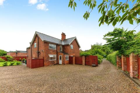 4 bedroom detached house for sale, Main Road, Aylesby, Grimsby DN37