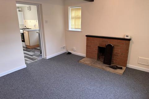 2 bedroom cottage to rent, Station Road, Studley, B80