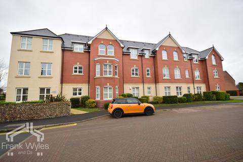 2 bedroom flat for sale, Woodlands View, Ansdell, Lancashire