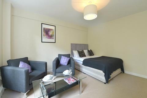 Studio to rent, Hill Street, London, W1J