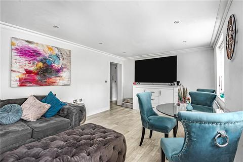 3 bedroom apartment for sale, Chertsey, Surrey KT16