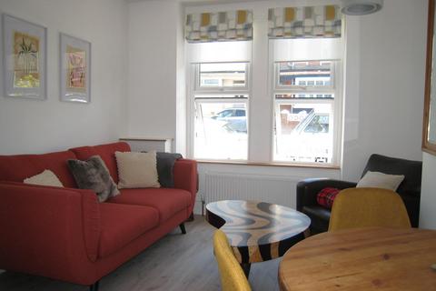 3 bedroom terraced house to rent, Buller Road, Brighton BN2