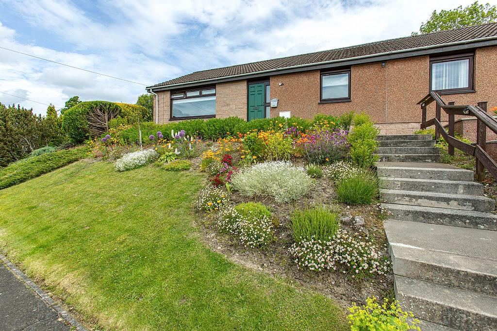 37 Ladhope Crescent, Galashiels TD1 2BN 2 bed semidetached bungalow