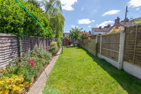 86 Alan Road, Ipswich, IP3 8EZ