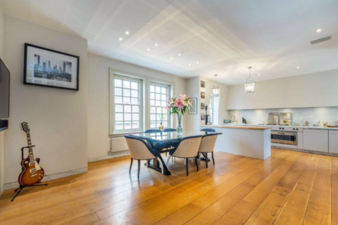 undefined, Mayfair W1K